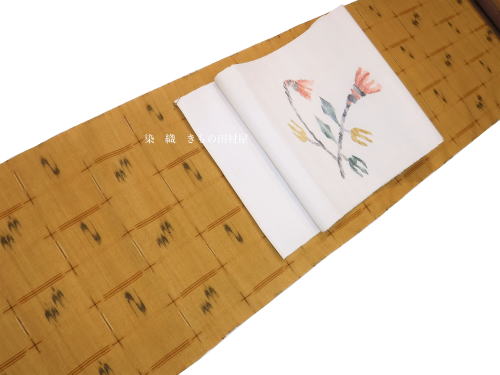 伝統的工芸品　久米島紬